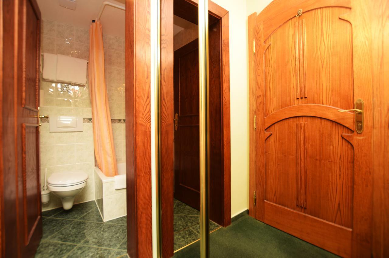 River Star Hotel Прага Екстериор снимка